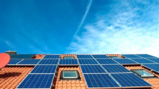 Paneles fotovoltaicos para autoconsumo en viviendas unifamiliares